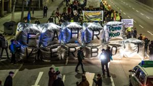 Im Januar gab es eine Demonstration auf der B 14, am Montag kann es wegen einer Demo zur Luftreinhaltung erneut zu Verkehrsbehinderungen kommen. Foto: Lichtgut/Julian Rettig