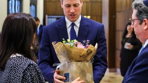 Prinz William hat am Donnerstag eine Synagoge besucht - dabei erhielt er ein Geschenk für Ehefrau Kate. Foto: imago images/i Images
