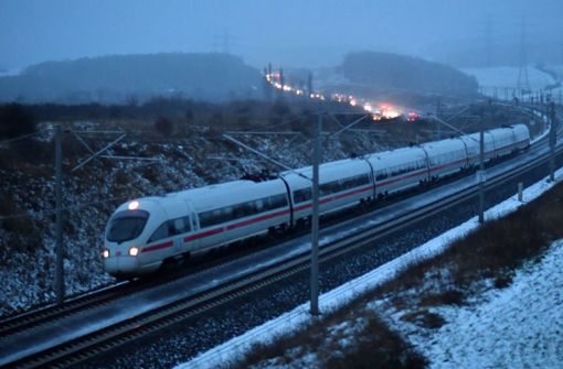 Das Sturmtief legt die Bahn in NRW lahm. Foto: dpa-Zentralbild