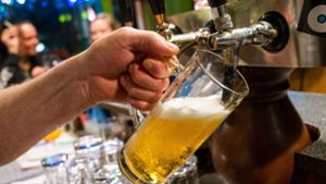 In vielen Ländern Deutschlands ist Bier mehr als nur ein Getränk. Foto: dpa/Christophe Gateau