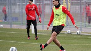 Innenverteidiger Marcin Kaminski hat am Dienstagvormittag wieder im Mannschaftstraining mittrainiert und könnte bereits am Samstag eine Option für den VfB-Coach Pellegrino Matarrazzo sein. Foto: Baumann