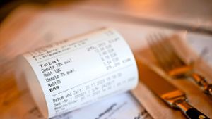 Auf Speisen im Lokal  sollen  wieder 19 Prozent Steuer erhoben werden. Foto: dpa/Sina Schuldt